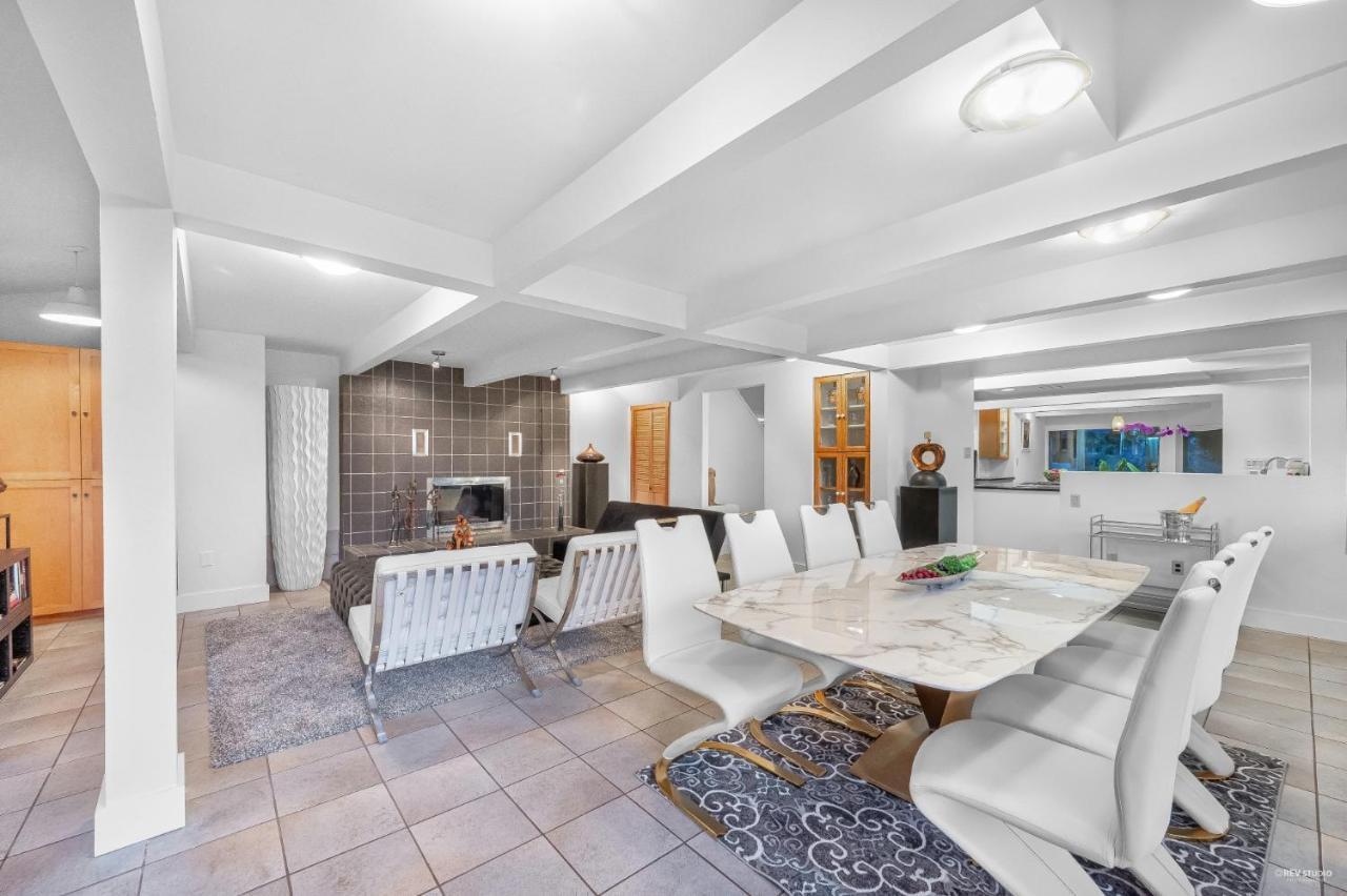 Seymour Private Bedroom, Ensuite Bathroom With Shared Pool, Hot Tub With Views شمال فانكوفر المظهر الخارجي الصورة