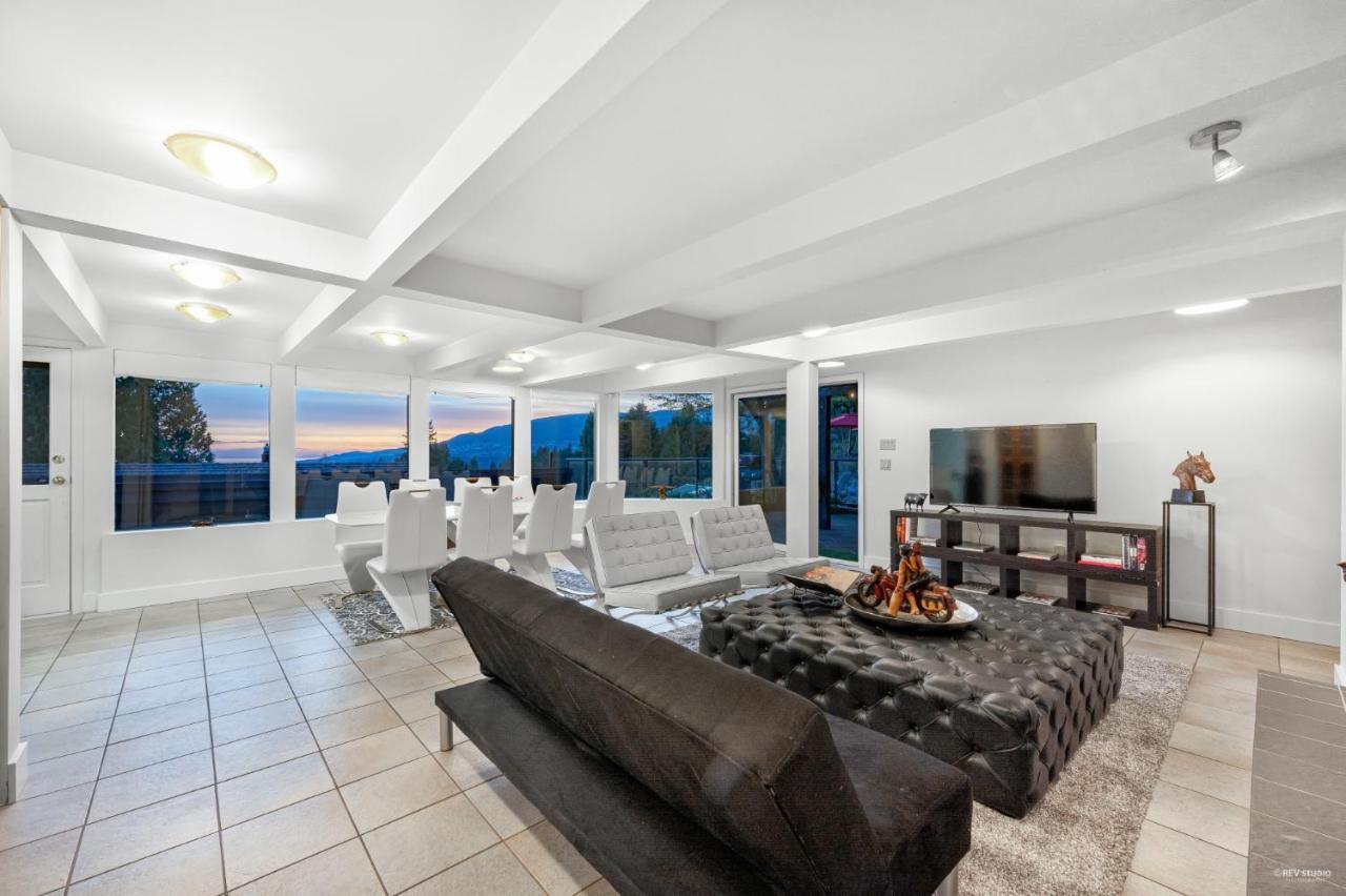 Seymour Private Bedroom, Ensuite Bathroom With Shared Pool, Hot Tub With Views شمال فانكوفر المظهر الخارجي الصورة