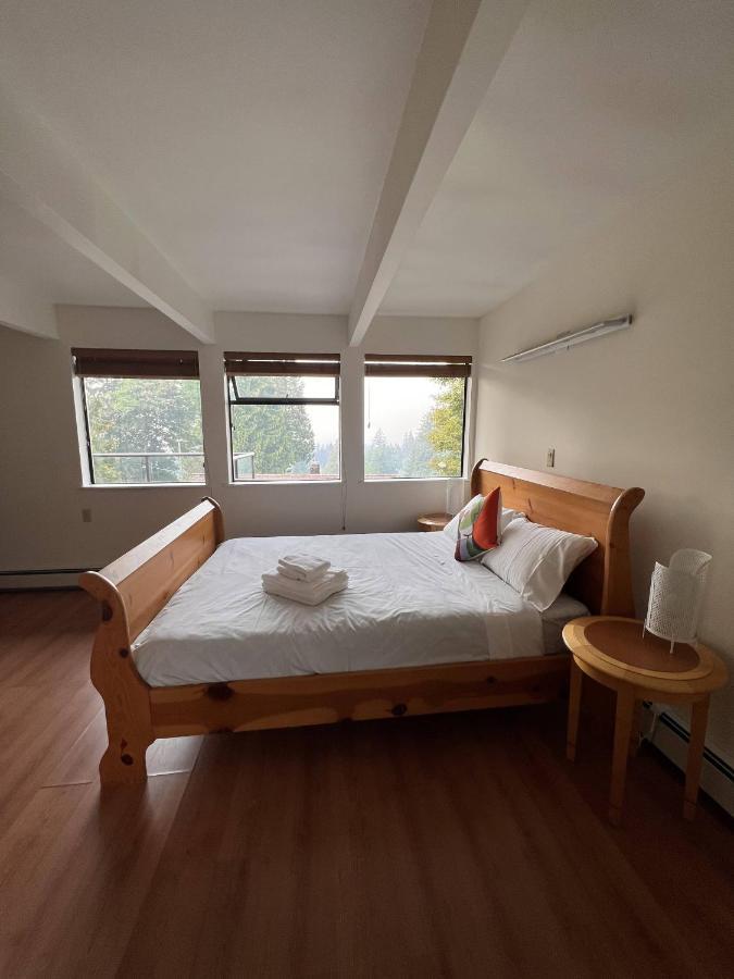 Seymour Private Bedroom, Ensuite Bathroom With Shared Pool, Hot Tub With Views شمال فانكوفر المظهر الخارجي الصورة