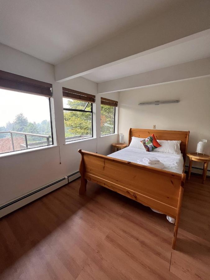 Seymour Private Bedroom, Ensuite Bathroom With Shared Pool, Hot Tub With Views شمال فانكوفر المظهر الخارجي الصورة