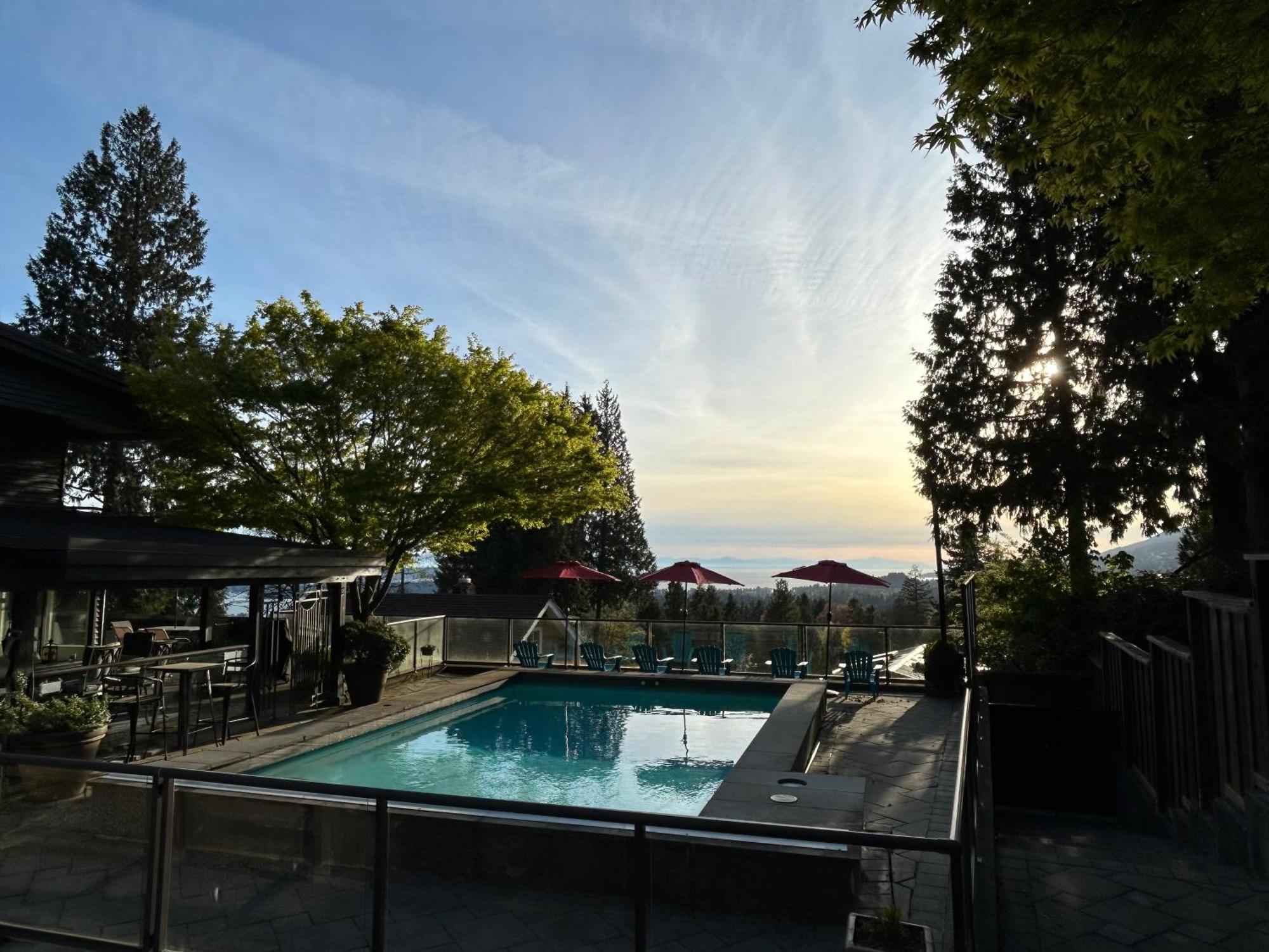 Seymour Private Bedroom, Ensuite Bathroom With Shared Pool, Hot Tub With Views شمال فانكوفر المظهر الخارجي الصورة