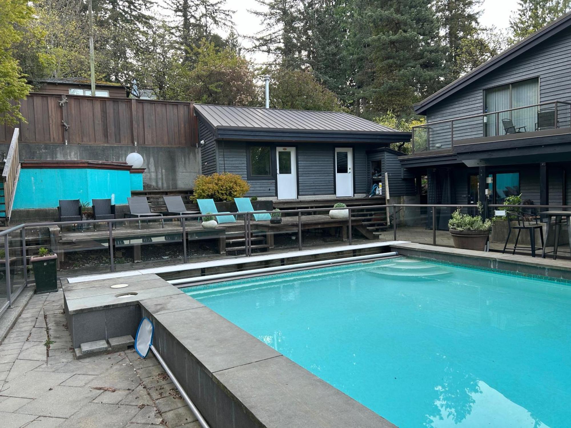 Seymour Private Bedroom, Ensuite Bathroom With Shared Pool, Hot Tub With Views شمال فانكوفر المظهر الخارجي الصورة