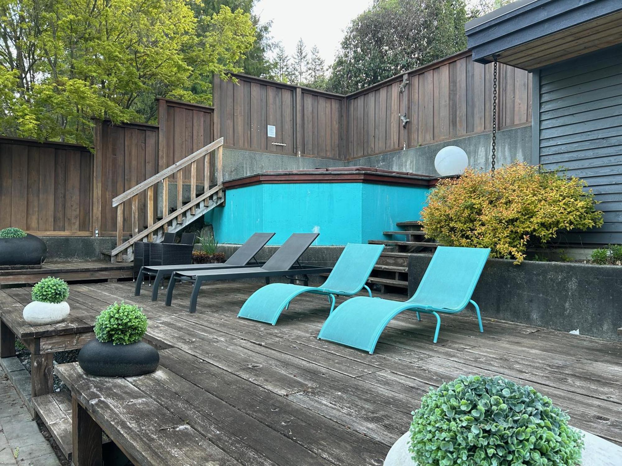 Seymour Private Bedroom, Ensuite Bathroom With Shared Pool, Hot Tub With Views شمال فانكوفر المظهر الخارجي الصورة