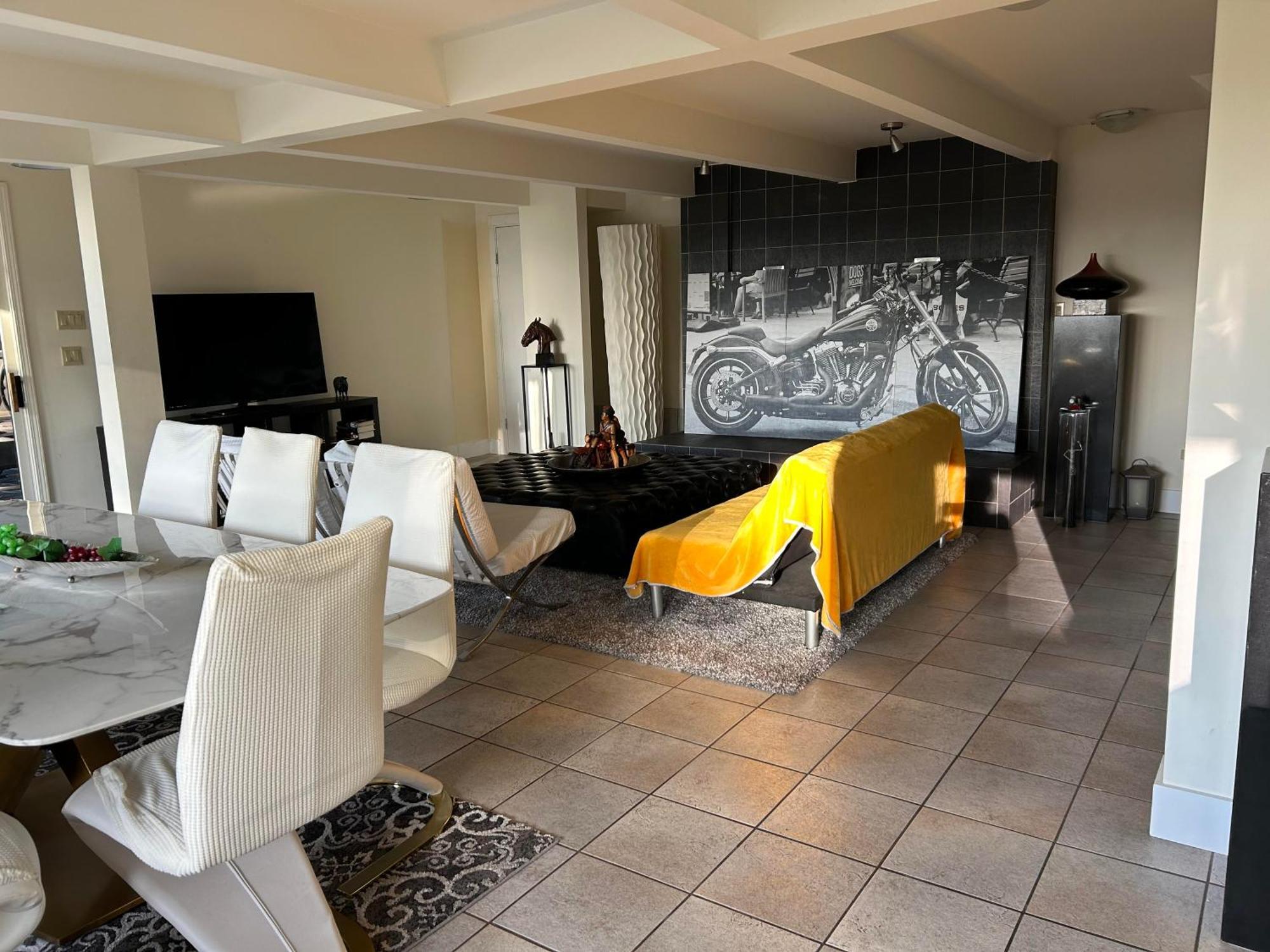 Seymour Private Bedroom, Ensuite Bathroom With Shared Pool, Hot Tub With Views شمال فانكوفر المظهر الخارجي الصورة