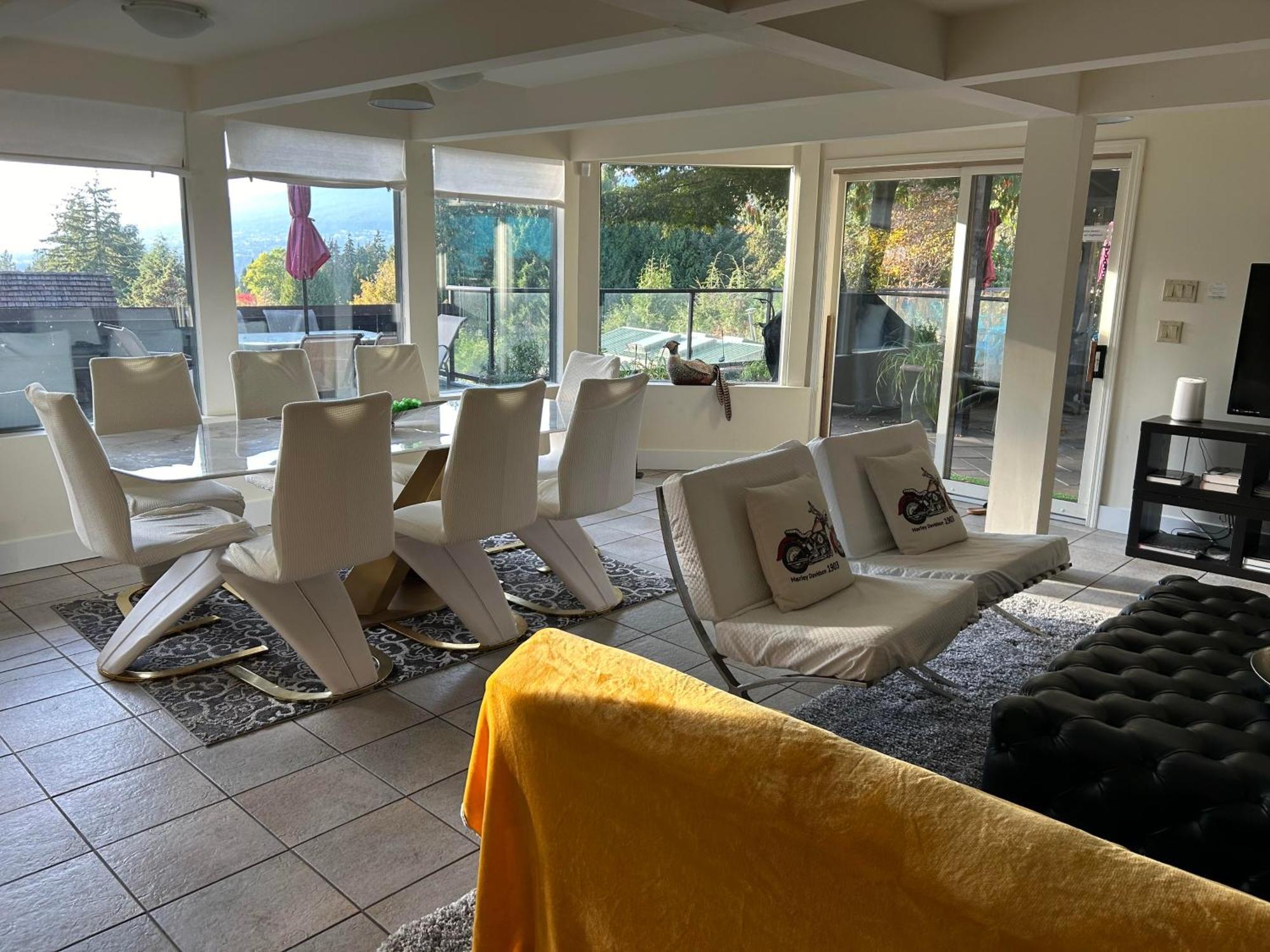 Seymour Private Bedroom, Ensuite Bathroom With Shared Pool, Hot Tub With Views شمال فانكوفر المظهر الخارجي الصورة
