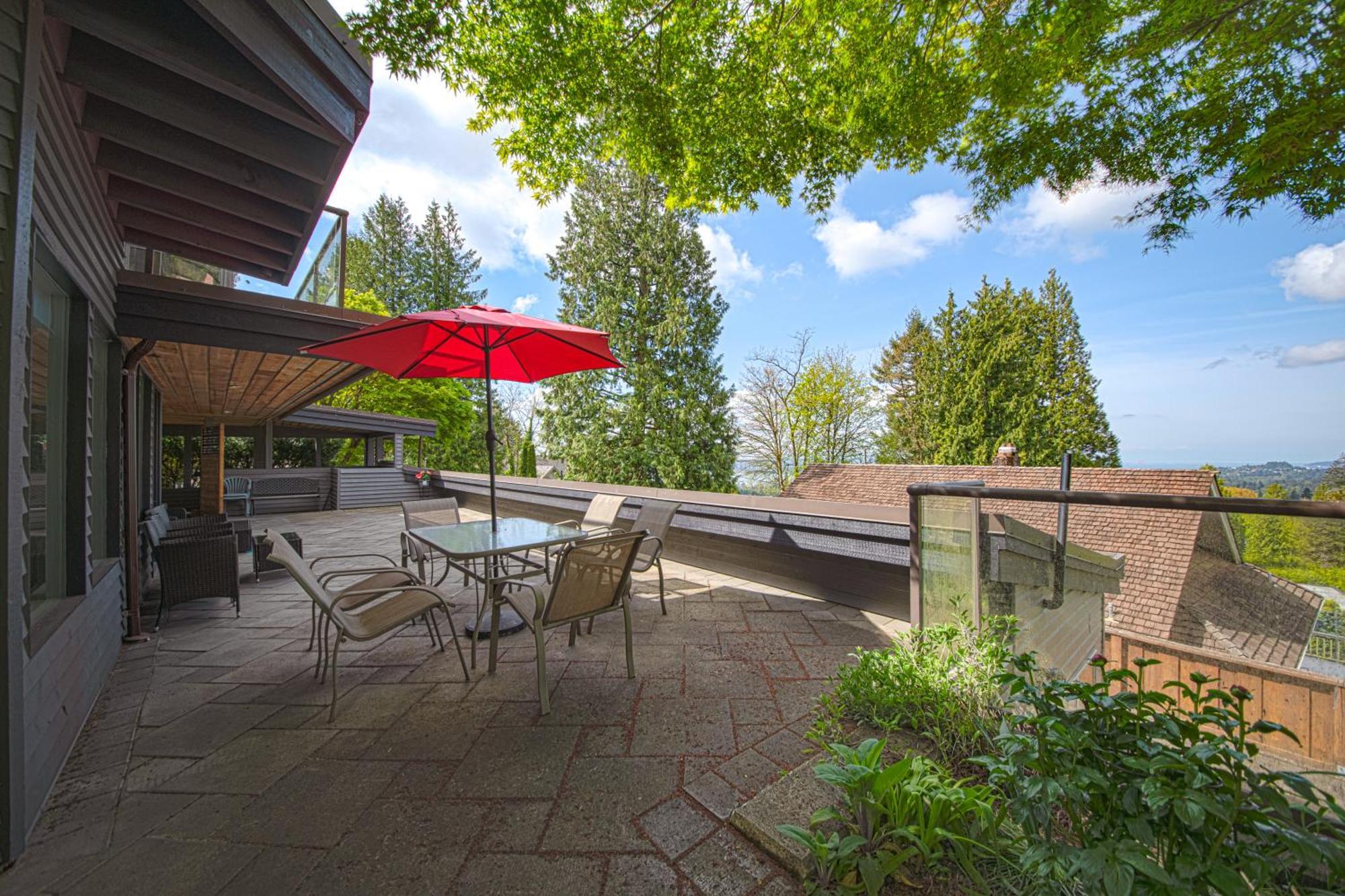 Seymour Private Bedroom, Ensuite Bathroom With Shared Pool, Hot Tub With Views شمال فانكوفر المظهر الخارجي الصورة