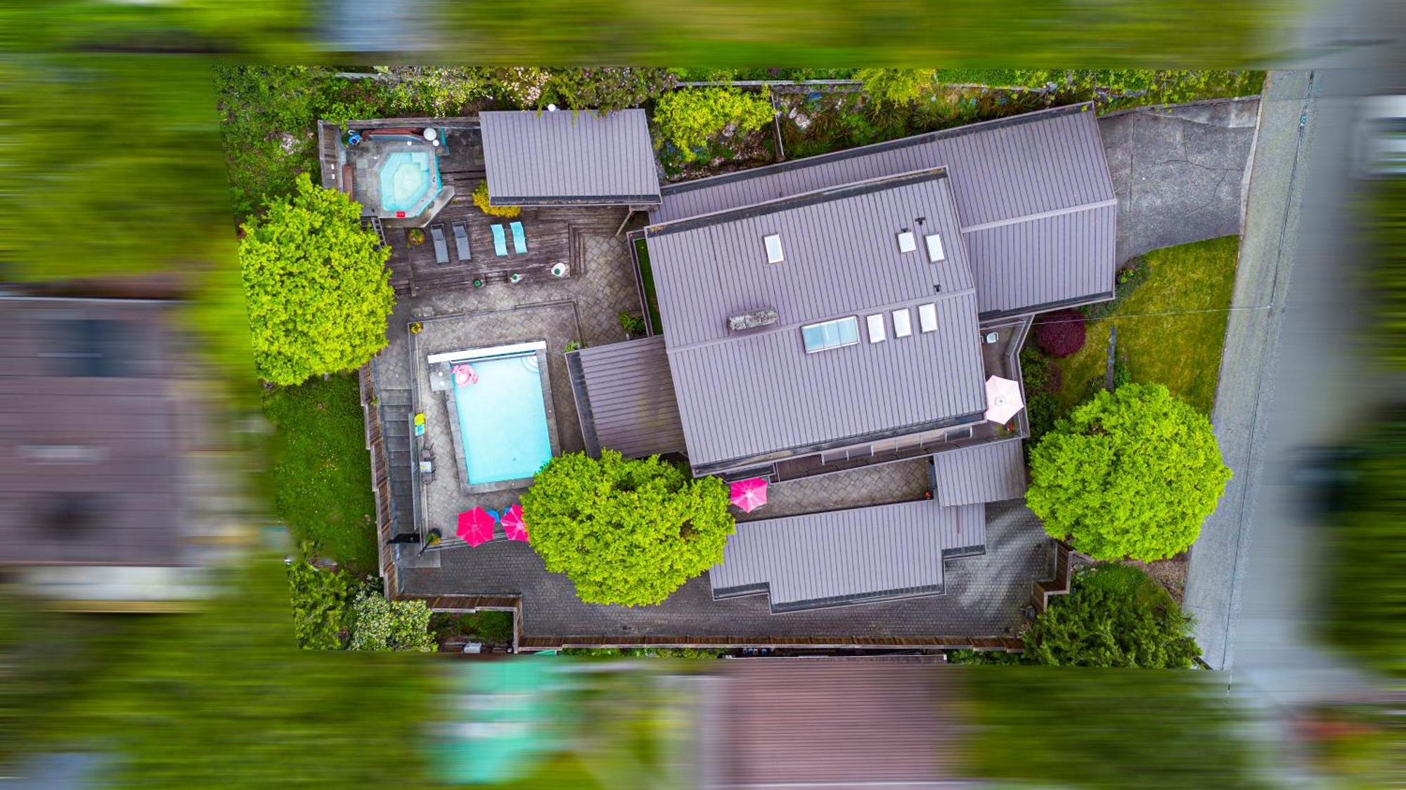 Seymour Private Bedroom, Ensuite Bathroom With Shared Pool, Hot Tub With Views شمال فانكوفر المظهر الخارجي الصورة