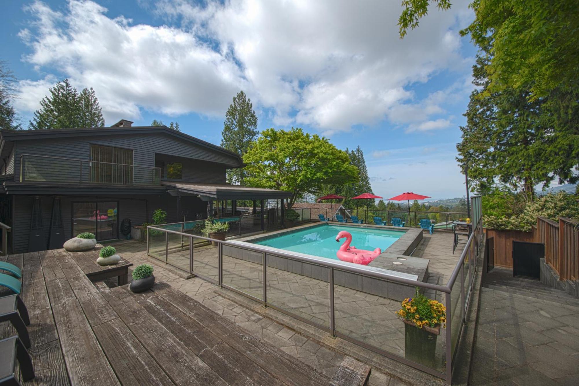 Seymour Private Bedroom, Ensuite Bathroom With Shared Pool, Hot Tub With Views شمال فانكوفر المظهر الخارجي الصورة